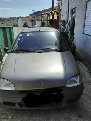 Renault Clio injeção Janeiro/98 - à venda - Ligeiros