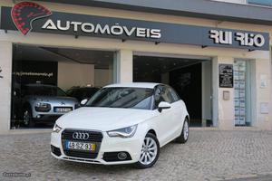 Audi A1 1.6 TDi Sport 3P. Fevereiro/13 - à venda - Ligeiros