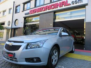 Chevrolet Cruze 1.6LS Julho/10 - à venda - Ligeiros