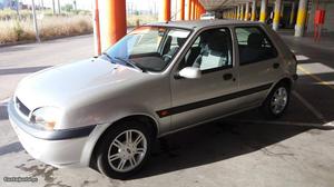 Ford Fiesta V Z-Tec Maio/01 - à venda - Ligeiros