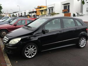 Mercedes-Benz B 180 Cdi Agosto/05 - à venda - Ligeiros