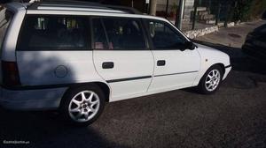Opel Astra 1.4 full extras Janeiro/97 - à venda - Ligeiros