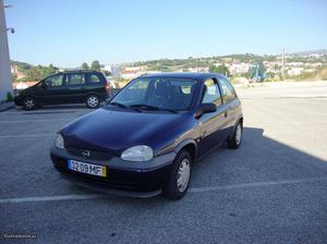 Opel Corsa 3 Portas Novembro/98 - à venda - Ligeiros