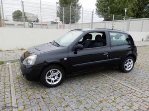 Renault Clio 1.5 dci storia Maio/06 - à venda - Ligeiros