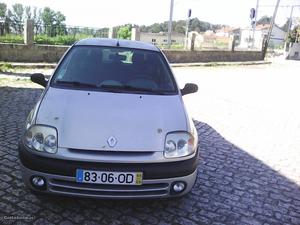 Renault Clio  CC 151 mil Setembro/99 - à venda -