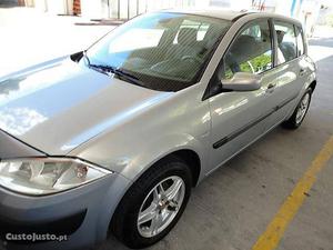 Renault Mégane 1.5 dci Outubro/05 - à venda - Ligeiros