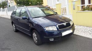 Skoda Fabia 1.4 estimada Novembro/01 - à venda - Ligeiros