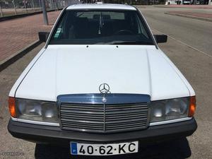 Mercedes-Benz  diesel 5 velocidades Maio/86 - à