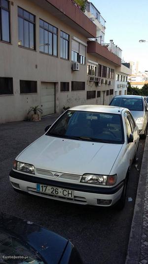 Nissan Sunny V SLX Junho/93 - à venda - Ligeiros