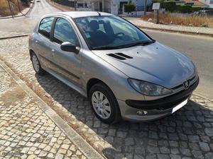 Peugeot  com A.C. Novembro/03 - à venda - Ligeiros