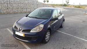 Renault Clio 1.5 Dci Confort A/C Novembro/05 - à venda -