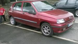 Renault Clio 1.9 d rt 5lug diesel Abril/95 - à venda -