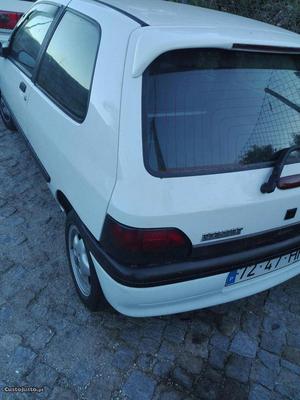 Renault Clio renault clio 96 Janeiro/96 - à venda -