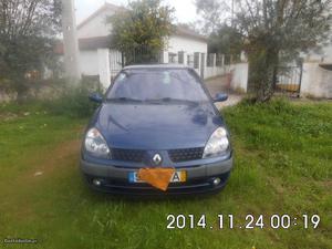 Renault Clio v 98cv Julho/01 - à venda - Ligeiros