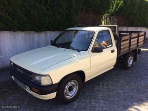 Toyota Hilux 2.4D 4x2 Janeiro/91 - à venda - Pick-up/