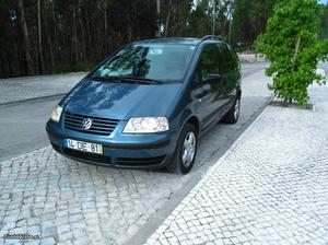 VW Sharan 1.9TDI 6 velocidades Dezembro/01 - à venda -