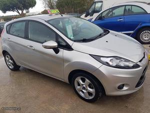 Ford Fiesta 1.2 Março/11 - à venda - Ligeiros Passageiros,