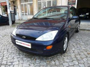 Ford Focus 1.8 Tddi SportVan Janeiro/01 - à venda -