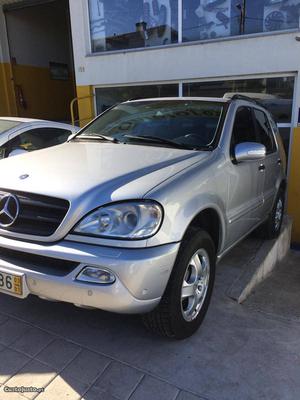 Mercedes-Benz ML 270 ML270cdi Janeiro/03 - à venda -