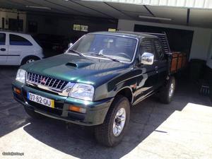 Mitsubishi L200 Diesel Dezembro/00 - à venda - Pick-up/