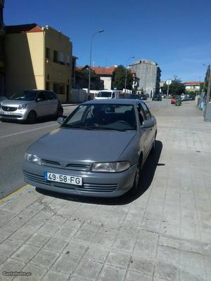 Mitsubishi Lancer GLXI Julho/95 - à venda - Ligeiros