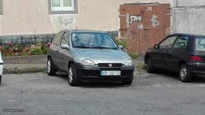 Opel Corsa 1.4 Sport Julho/93 - à venda - Ligeiros