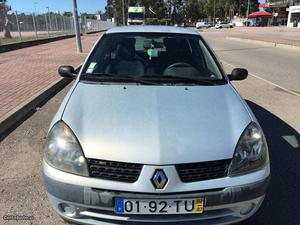 Renault Clio 1.2 4 portas gasolina Julho/02 - à venda -