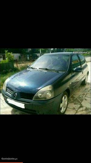 Renault Clio 16v Junho/01 - à venda - Ligeiros Passageiros,