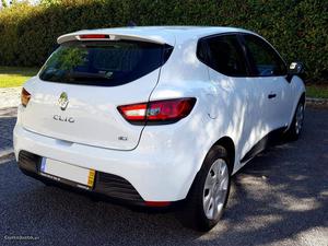 Renault Clio IV 1.5 dci Van c/IVA Agosto/13 - à venda -