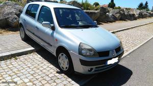 Renault Clio V Privilege Agosto/02 - à venda -