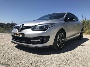 Renault Mégane BOSE cv Dezembro/14 - à venda -