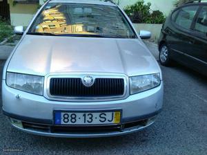 Skoda Fabia vv Outubro/01 - à venda - Ligeiros