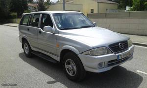 SsangYong Musso 2.3 TD km Agosto/99 - à venda -