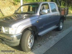 Toyota Hilux tracker 2.5 td Fevereiro/00 - à venda -