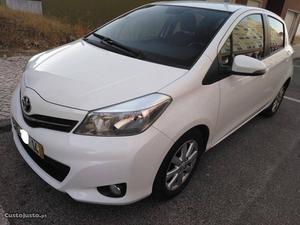 Toyota Yaris 1.4D4D Sport Março/13 - à venda - Ligeiros