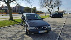 Volvo V40 TD Janeiro/04 - à venda - Ligeiros Passageiros,