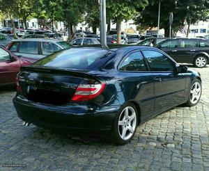 Mercedes-Benz C 220 CDI Sport Coupé AMG Maio/01 - à venda