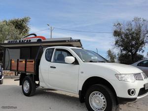 Mitsubishi L lug 4x4 Maio/12 - à venda - Pick-up/