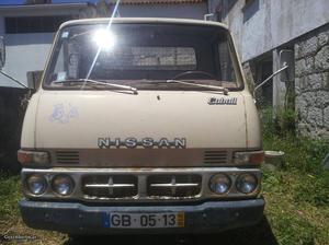 Nissan cabal Junho/82 - à venda - Comerciais / Van, Leiria