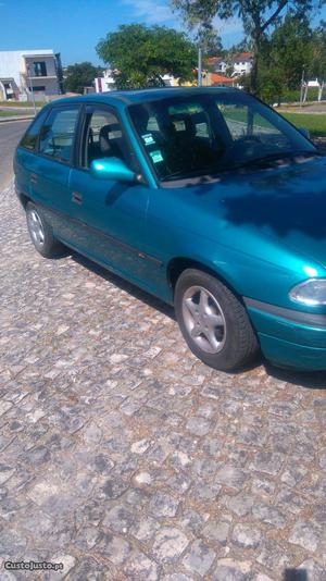 Opel Astra Opera astra 1.4 _95 Março/95 - à venda -