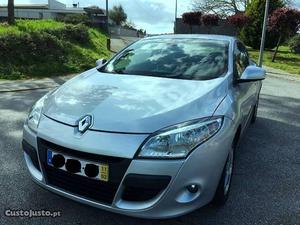 Renault Mégane Coupé 1.5 dCi 110 Fevereiro/11 - à venda -