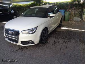 Audi A1 1.6TDi Sport Edition Abril/11 - à venda - Ligeiros