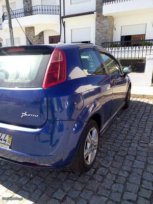 Fiat Grande Punto 1.3 Diesel Neg. Março/06 - à venda -