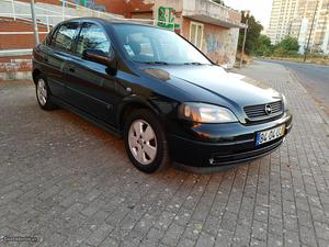 Opel Astra 1.7Dti Diamond  Dezembro/02 - à venda -