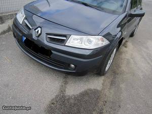 Renault Mégane 1.5dci 5l 8 impecave Abril/08 - à venda -