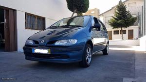 Renault Scénic 1.4i AC Junho/99 - à venda - Monovolume /