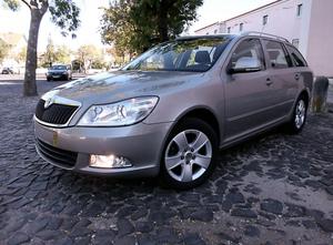 Skoda Octavia break 1.6 TDi Elegance Pack (105cv)