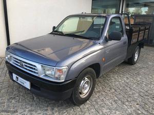 Toyota Hilux 2.5 D 3 lugares Setembro/99 - à venda -