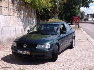 VW Passat confortline top Março/98 - à venda - Ligeiros