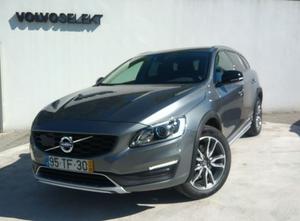 Volvo V60 Cross Country D3 Plus Geart.